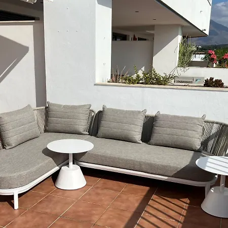 2 Bed With Amazing Views Apartmán *