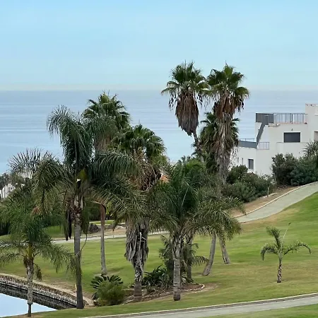 2 Bed With Amazing Views Apartmán *